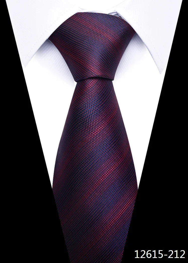 Gravata Casual Bordada de Seda Masculina